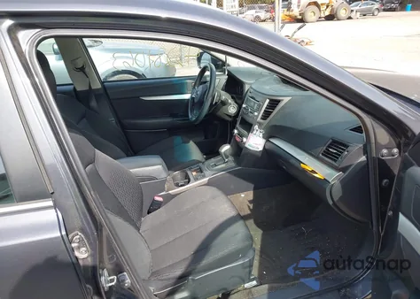 2012 Subaru Outback 2.5I z USA, uszkodzony, nr VIN 4S4BRBAC1C3218059